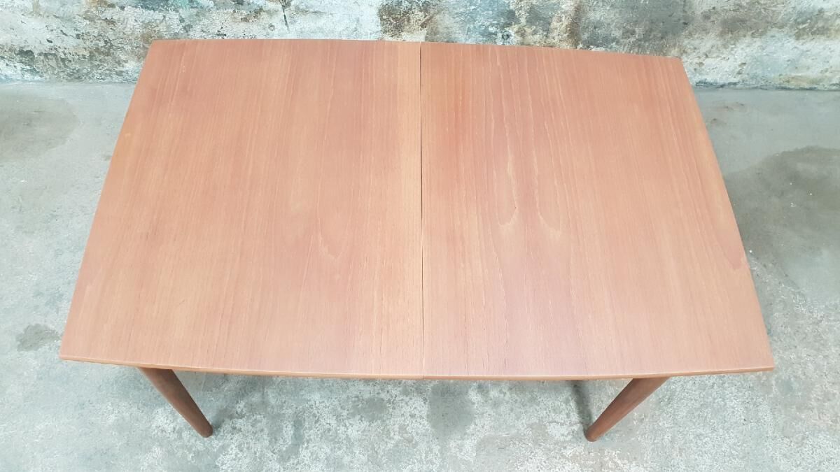 Scandinavian table extansible