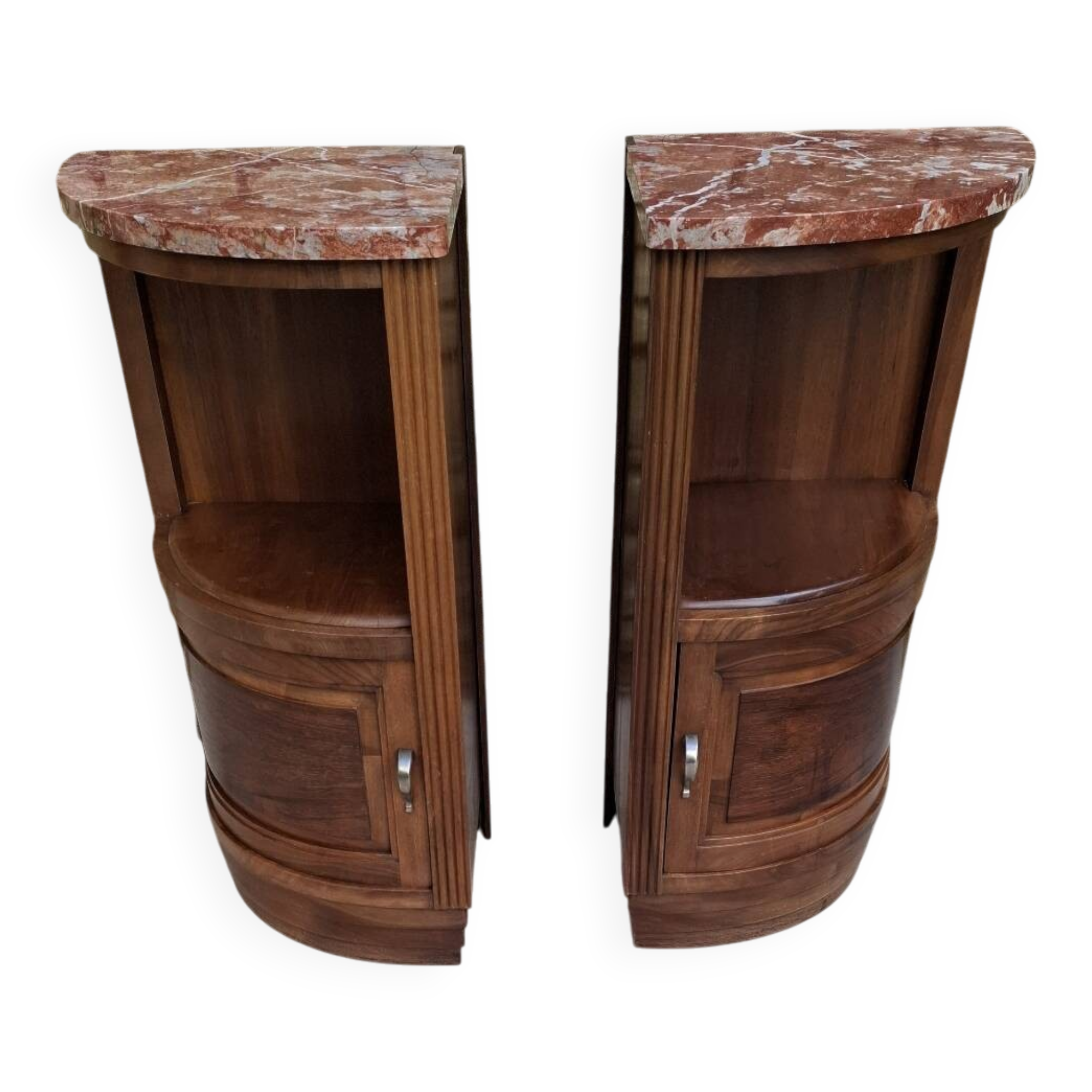 Corner bedside tables, in walnut