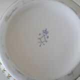 Porcelain of Sèvres Medici of the 19th century