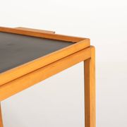 Chariot de service scandinave avec plateau amovible