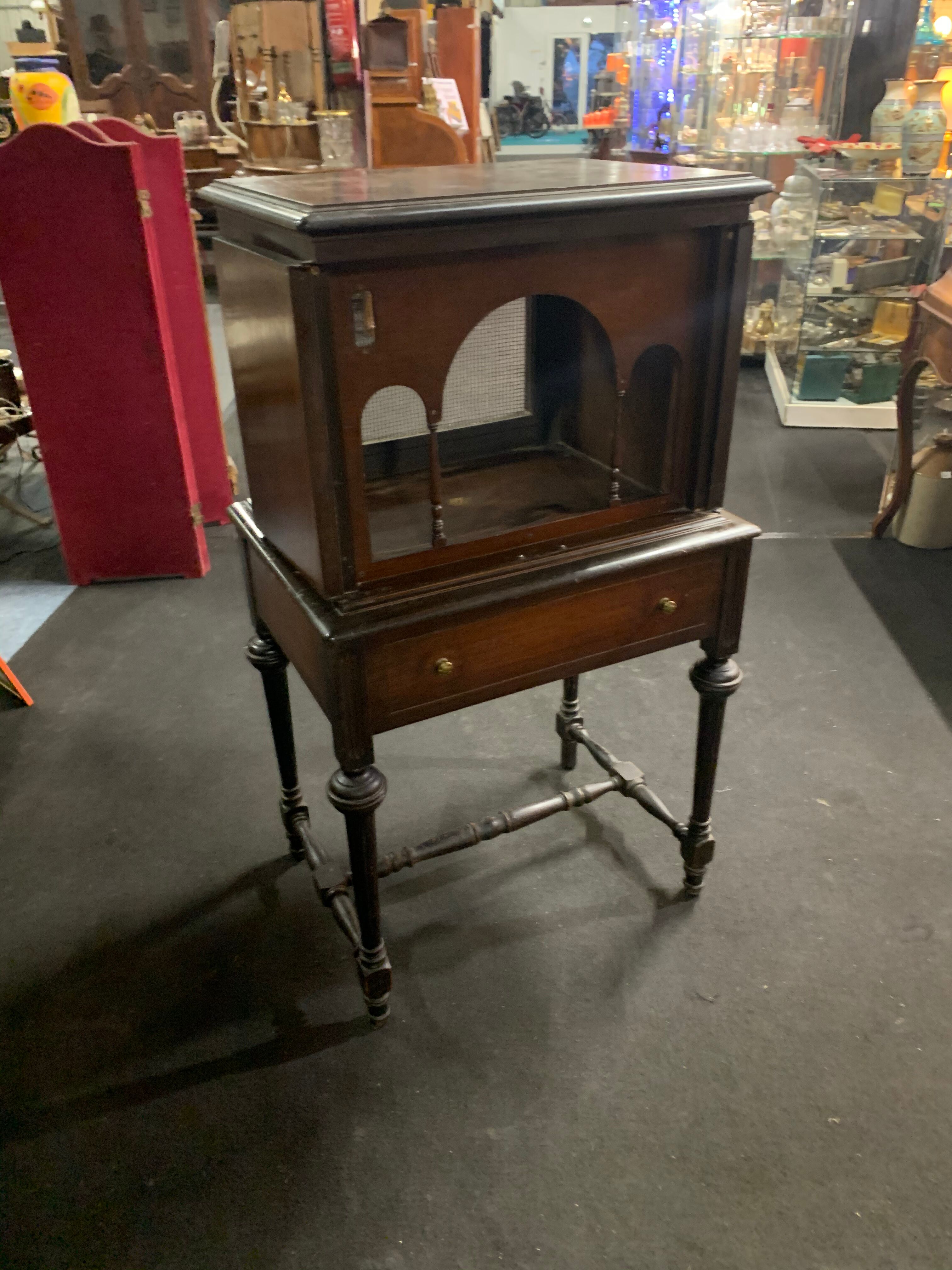 Telegraph furniture
