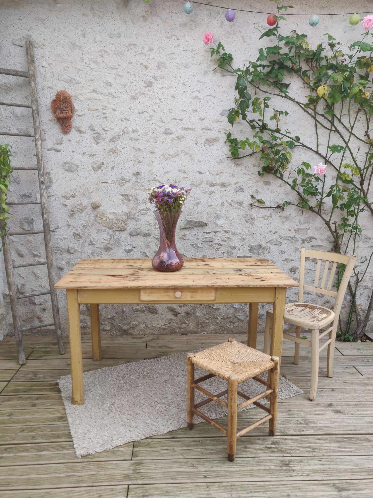 Farm table