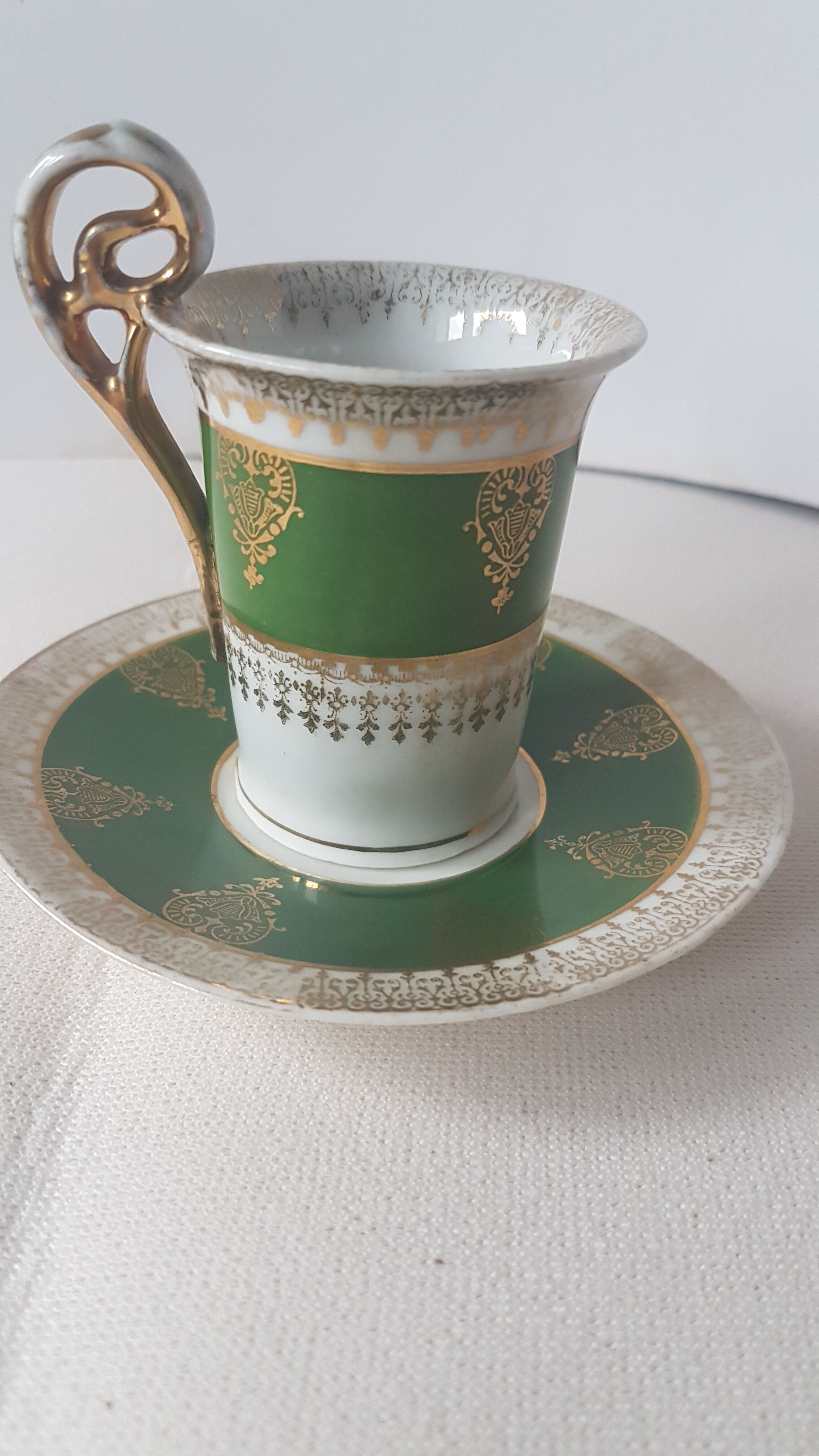 FCH Empire-style coffee cup