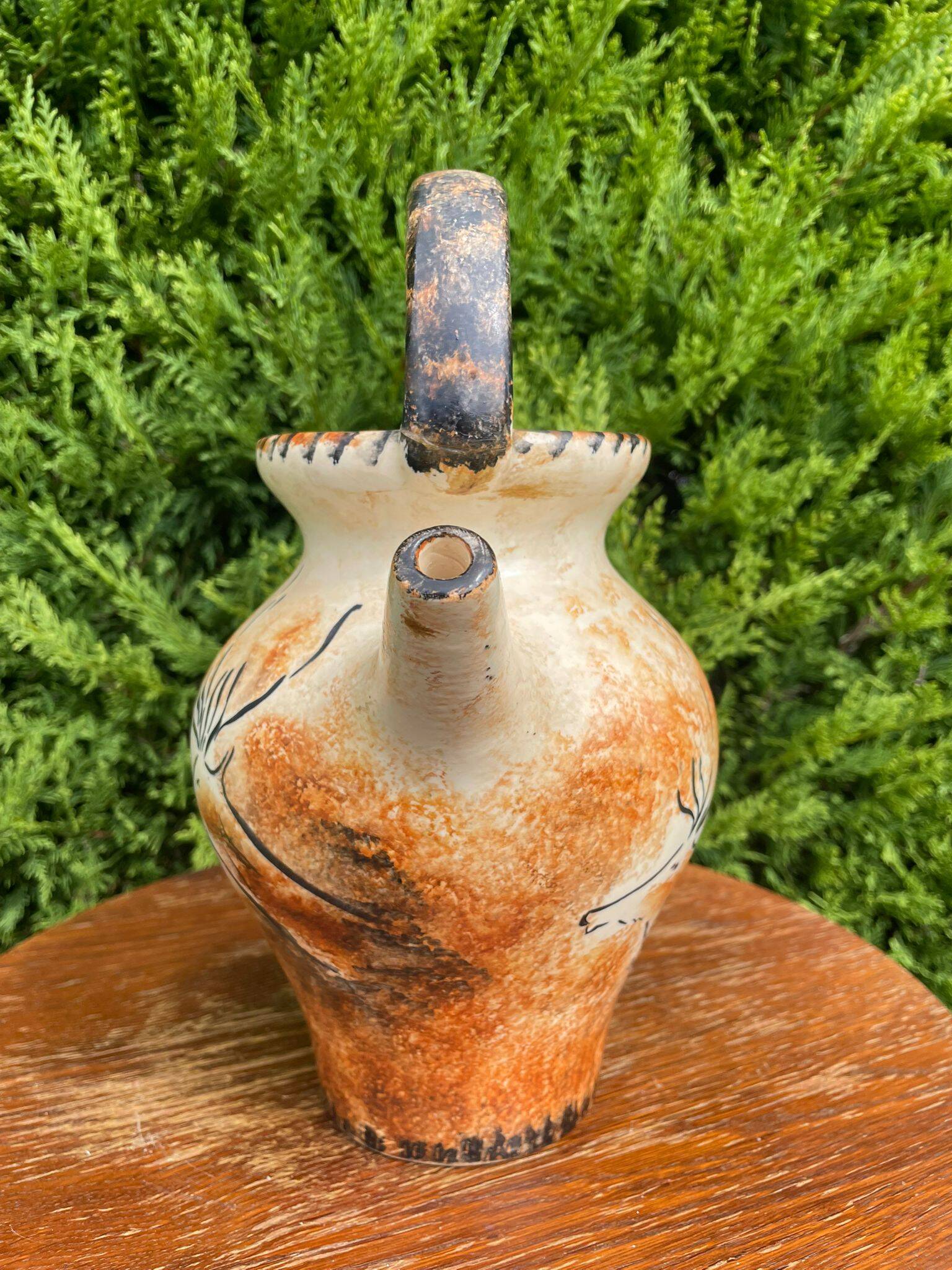 Lascaux prehistoric decorative pottery by Bruno Dose