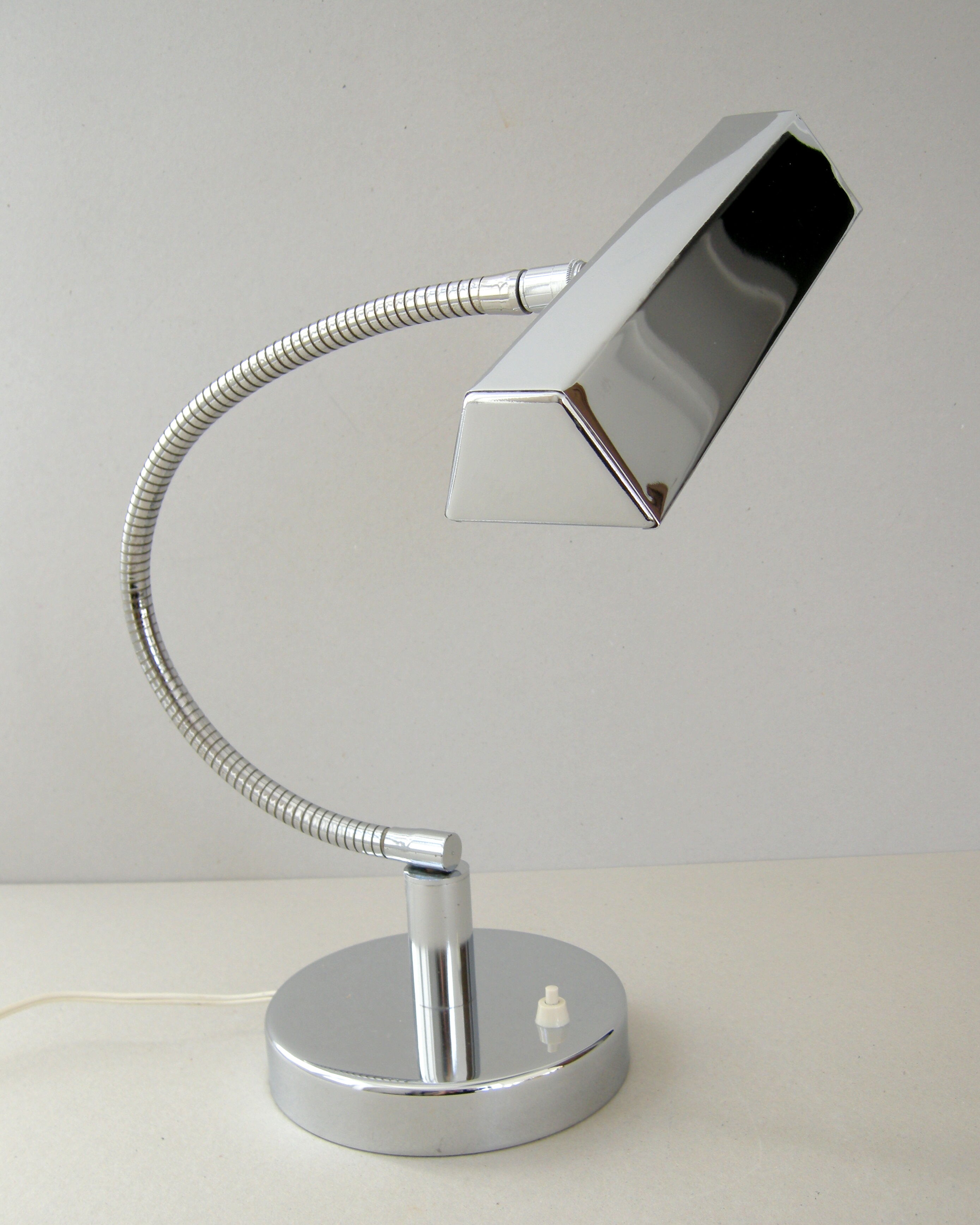 Lampe vintage orientable chrome 1950