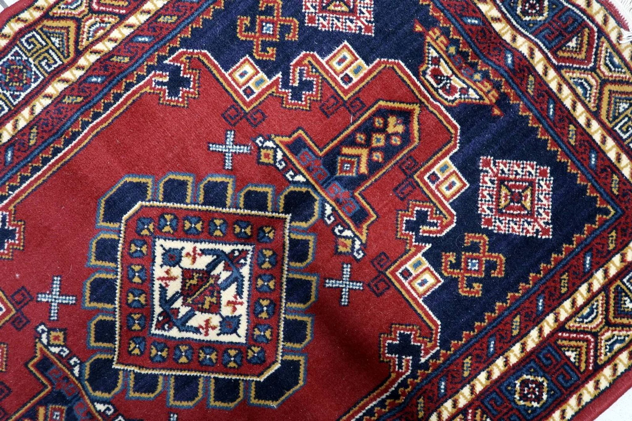 Vintage European Persian-style Shiraz rug 100 cm x 142 cm 1950s - 1C1232