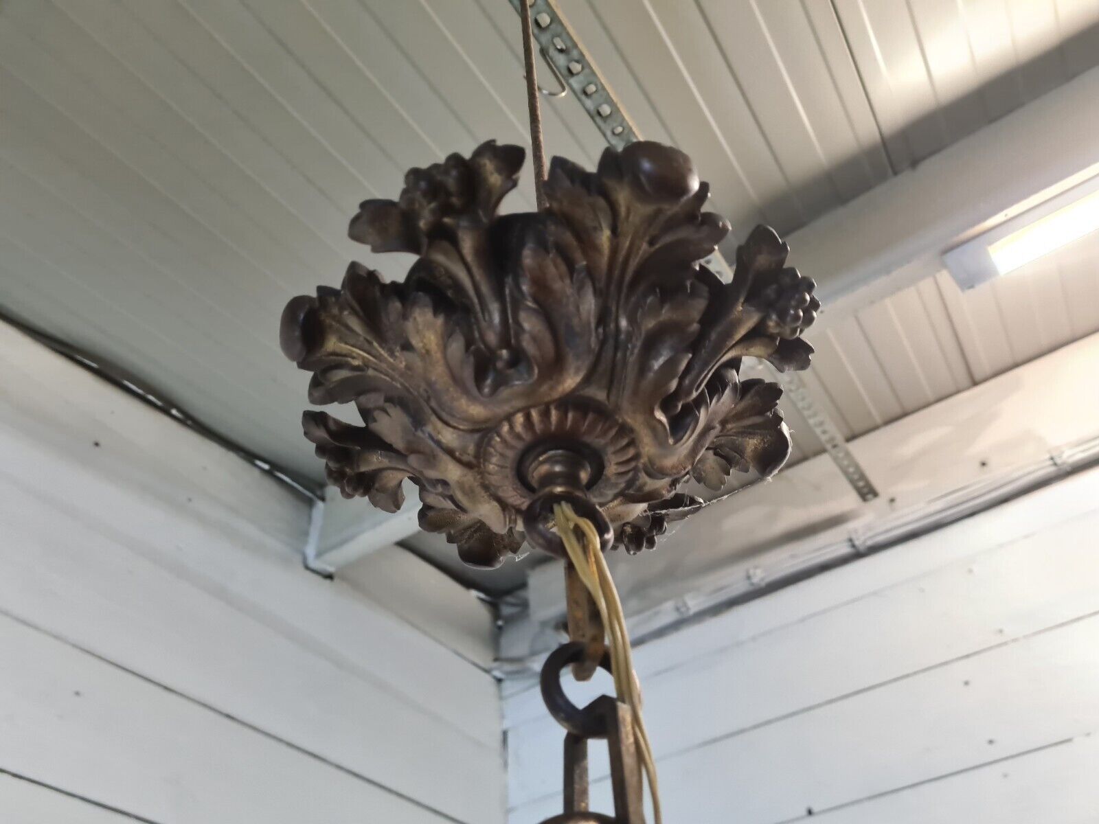 Lantern with fleur-de-lys crown in bronze 19th