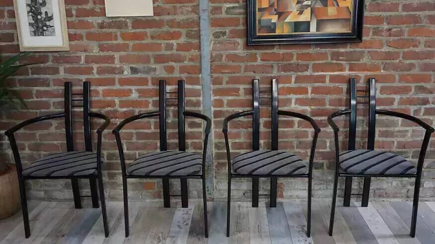 Set of 4 Italian design armchairs from the 80s