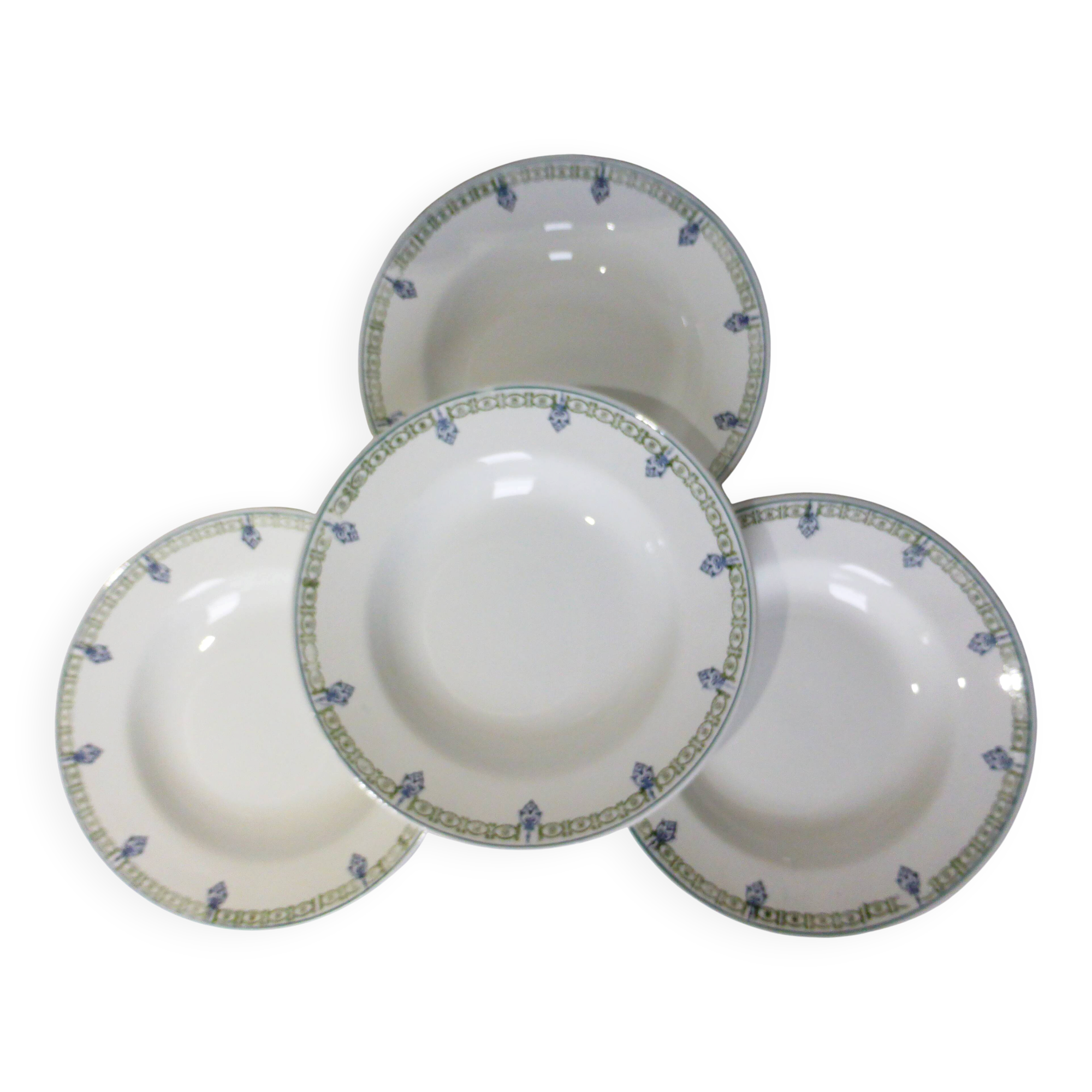 4 vintage St Amand deep plates 211259