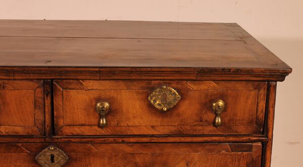 commode William and Mary en noyer du 17° siècle
