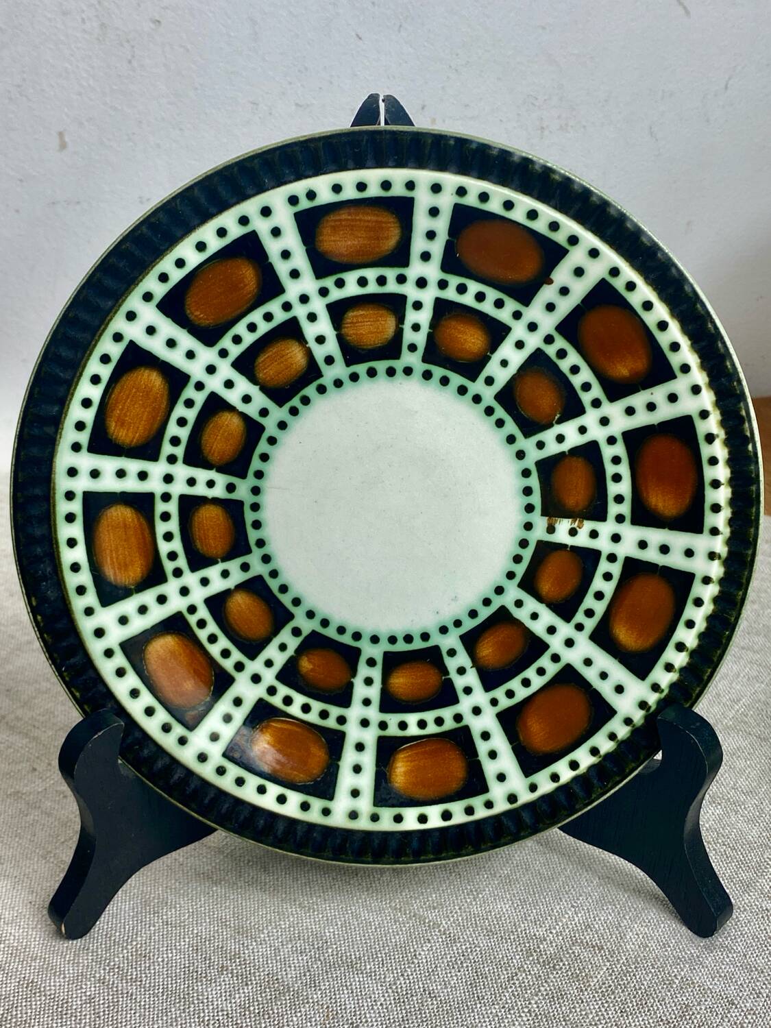 Four Boch Belgium dessert plates