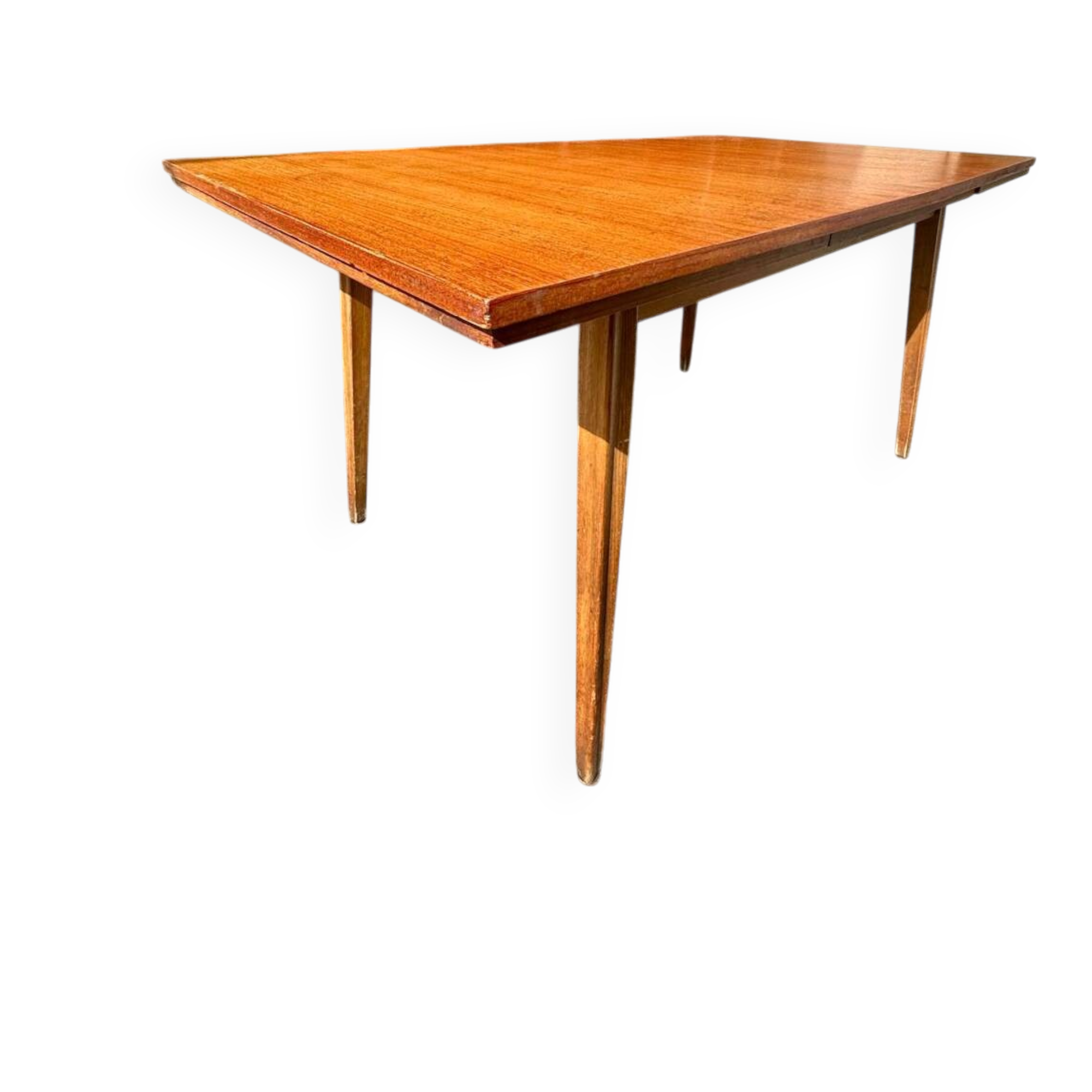 Scandinavian extendable dining table in teak veneer.