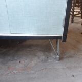 Buffet in green formica.