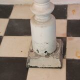 Small column in painted wood.