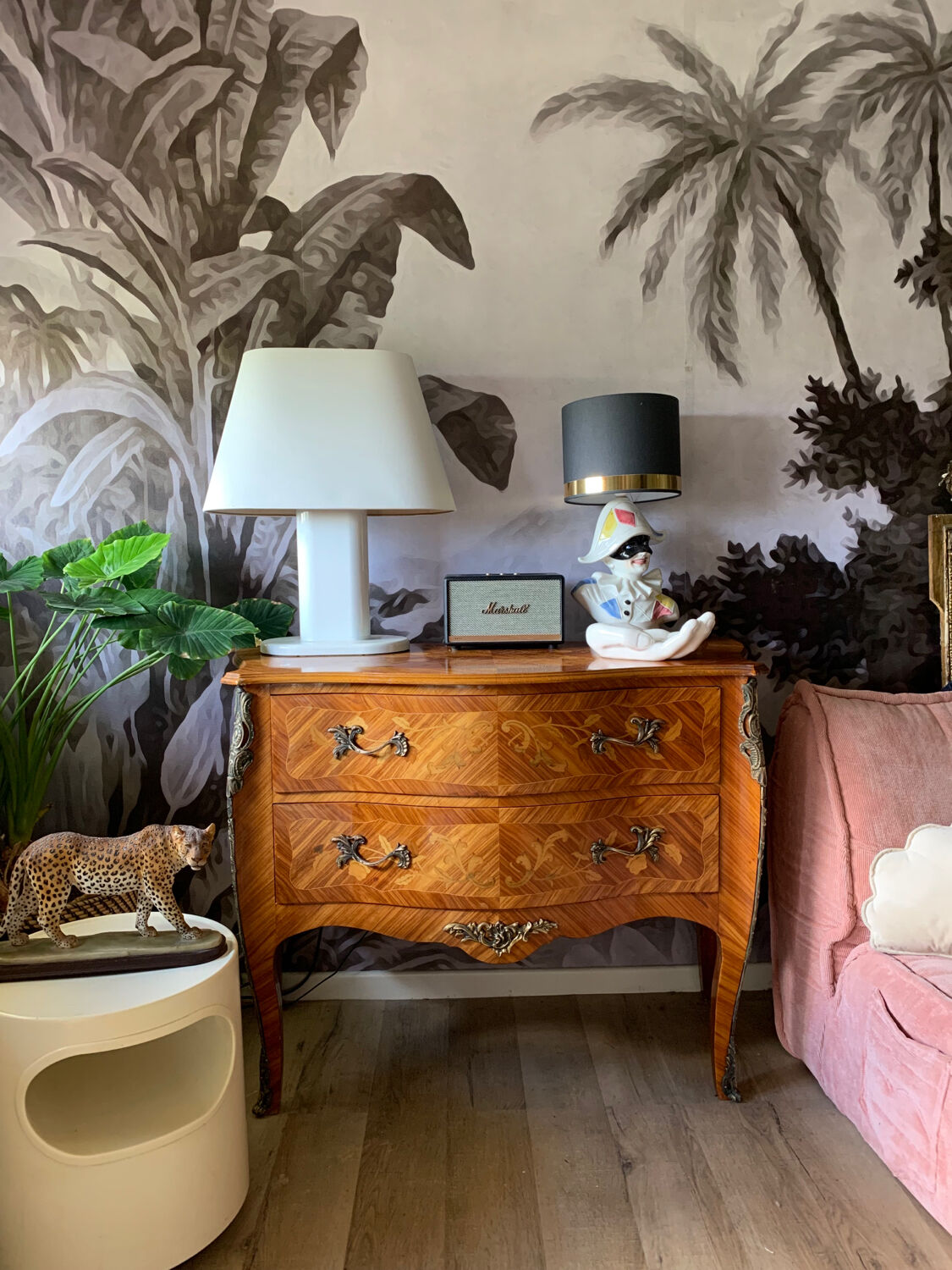 Commode galbée style Louis XV