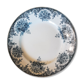 Assiette en faïence à décor de fleurs
