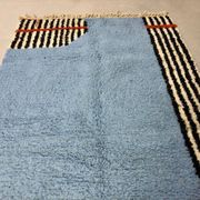 Traditional hand-woven Berber rug, size 150 x 250 cm