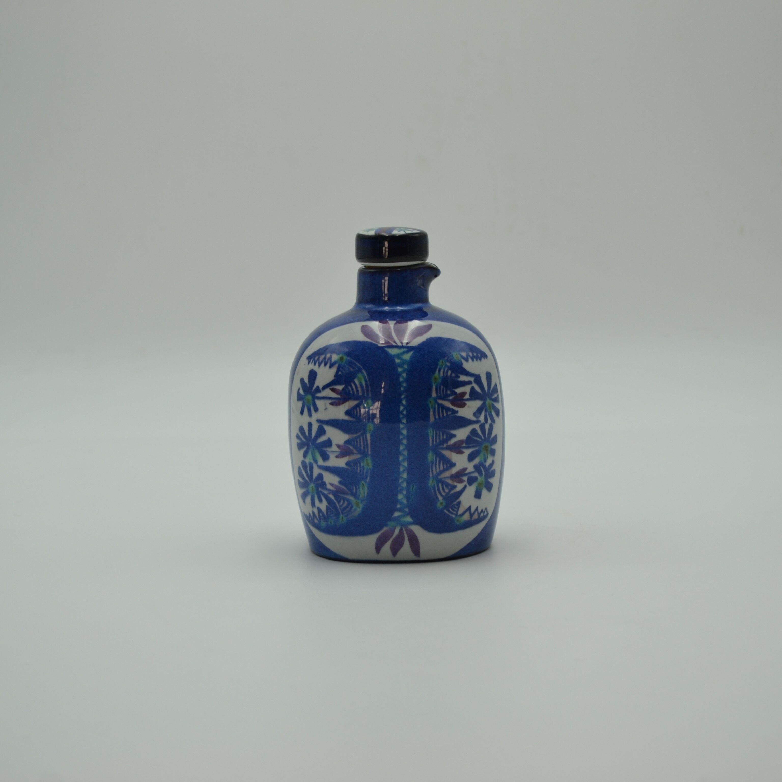 Bottle in earthenware from Marianne Johnson's Tenera series for Aluminia