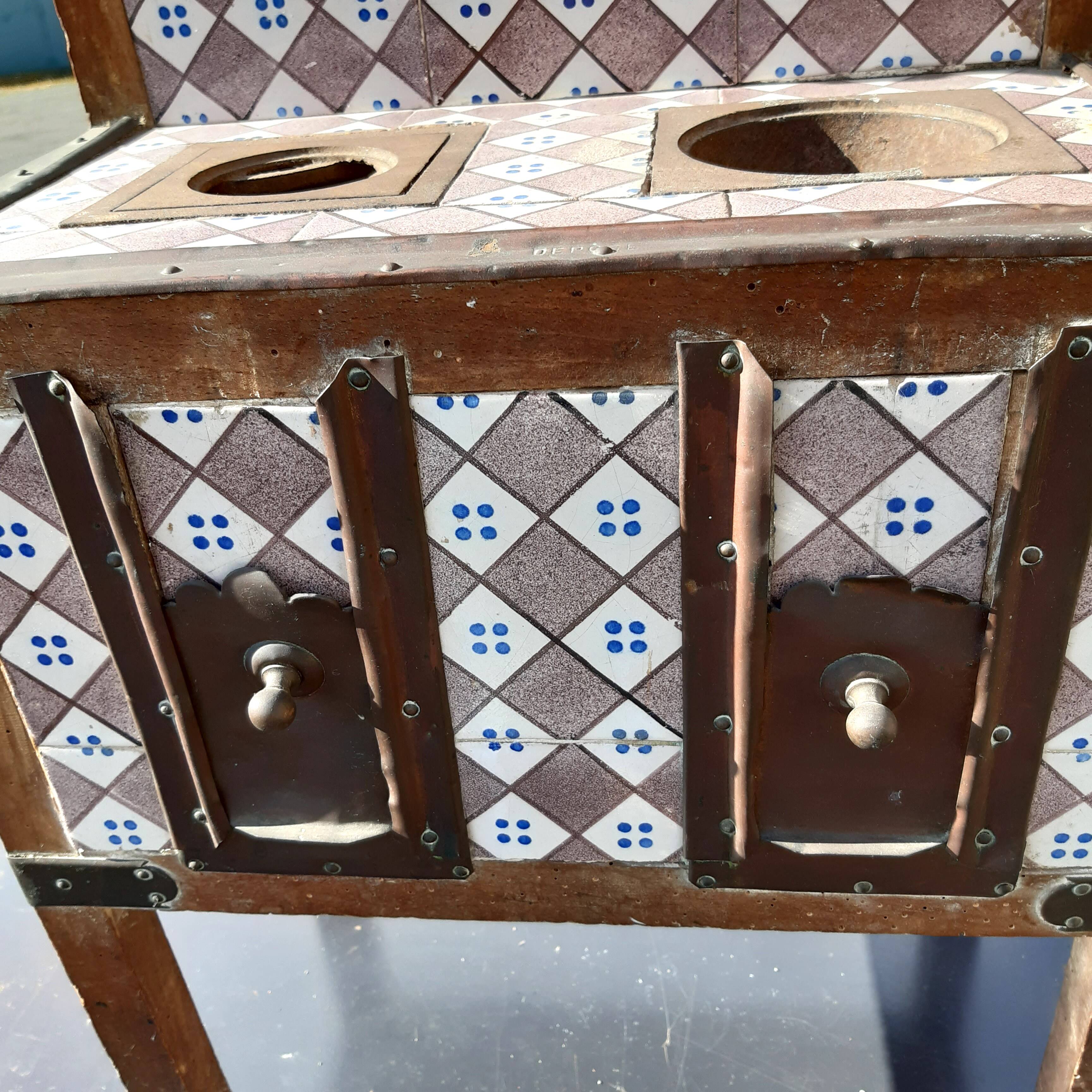 doll's stove for cooking, 1900