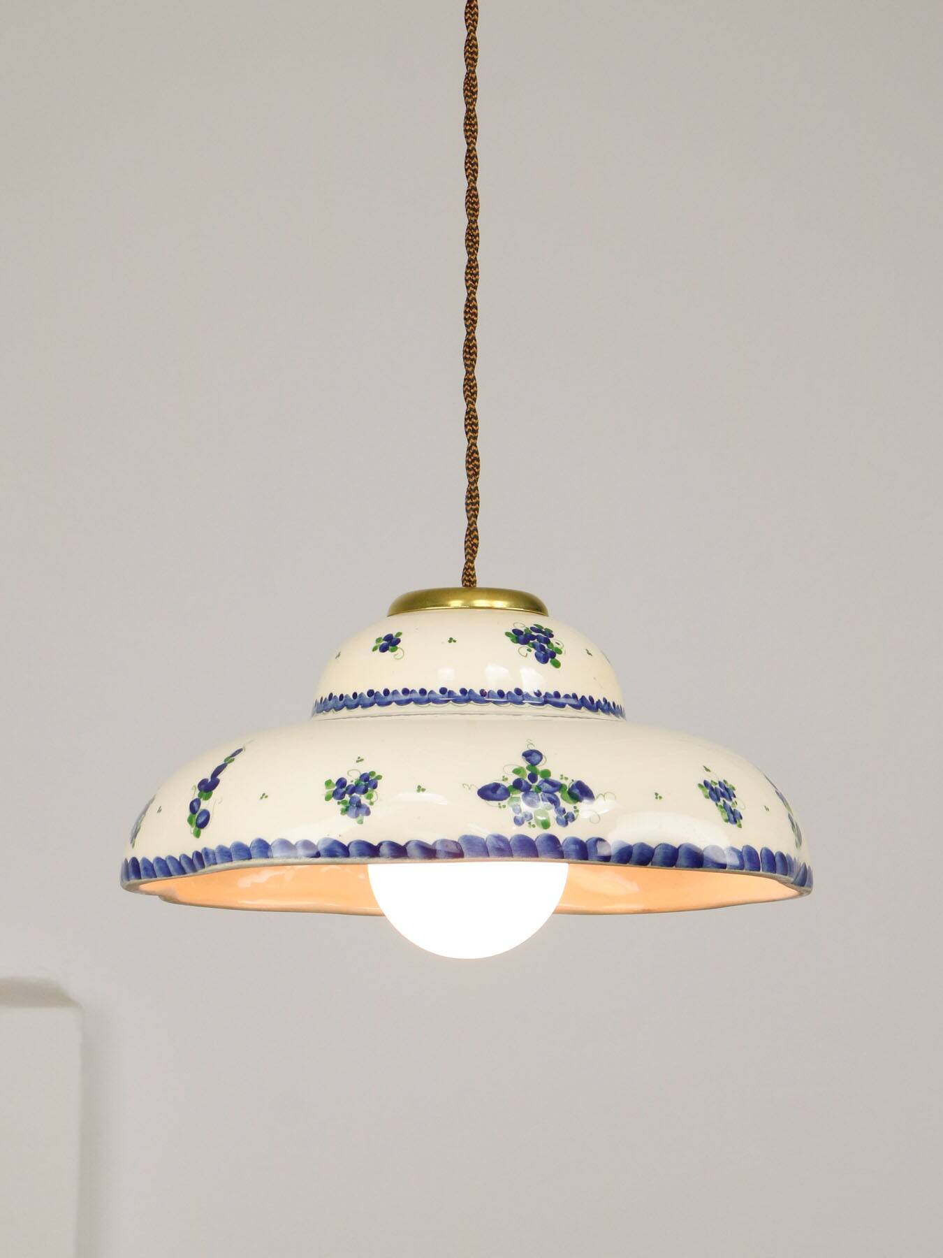 Lampe pendentive vintage en céramique et laiton faite à la main