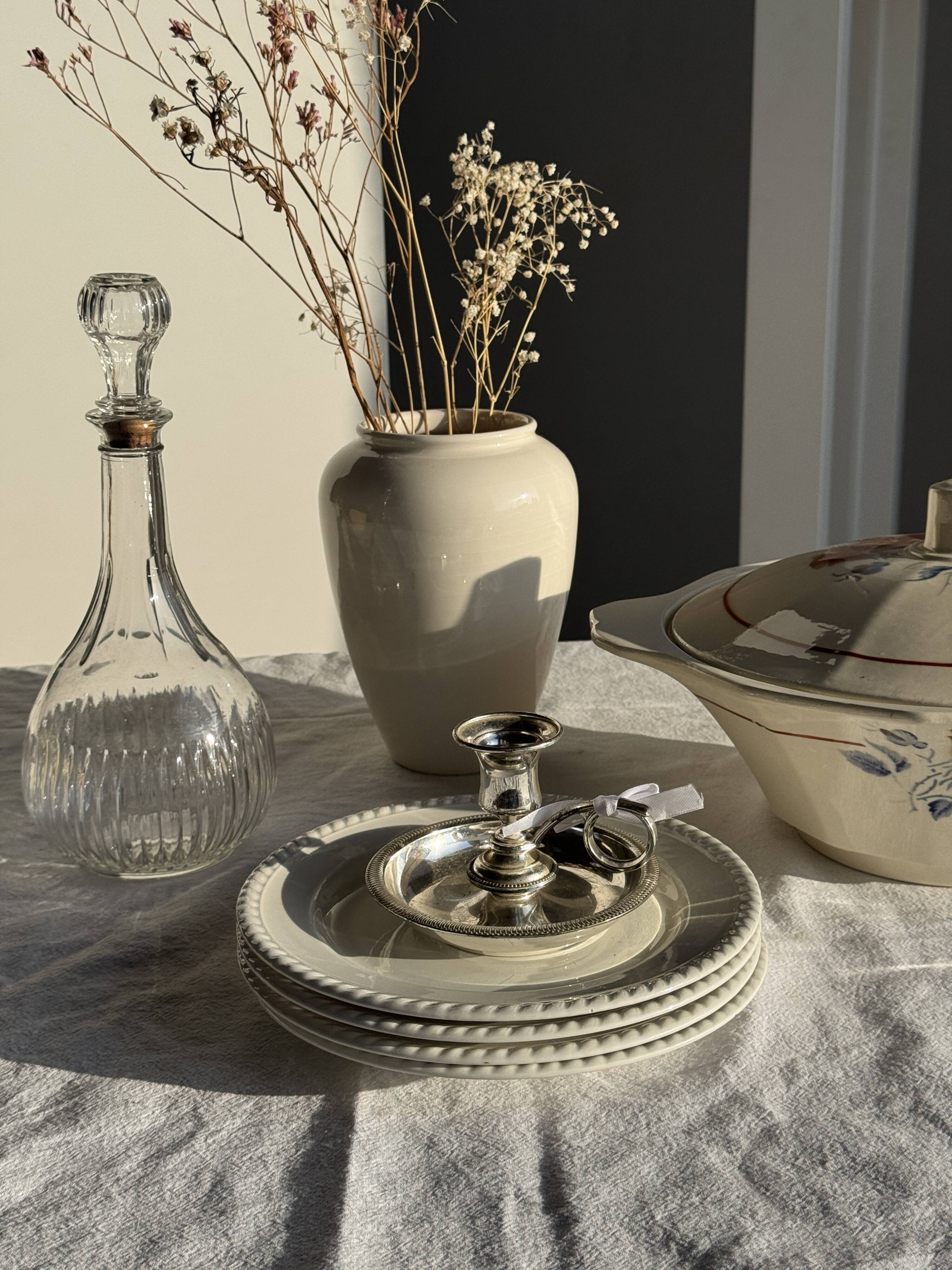 Set of 4 small white earthenware dessert plates D20