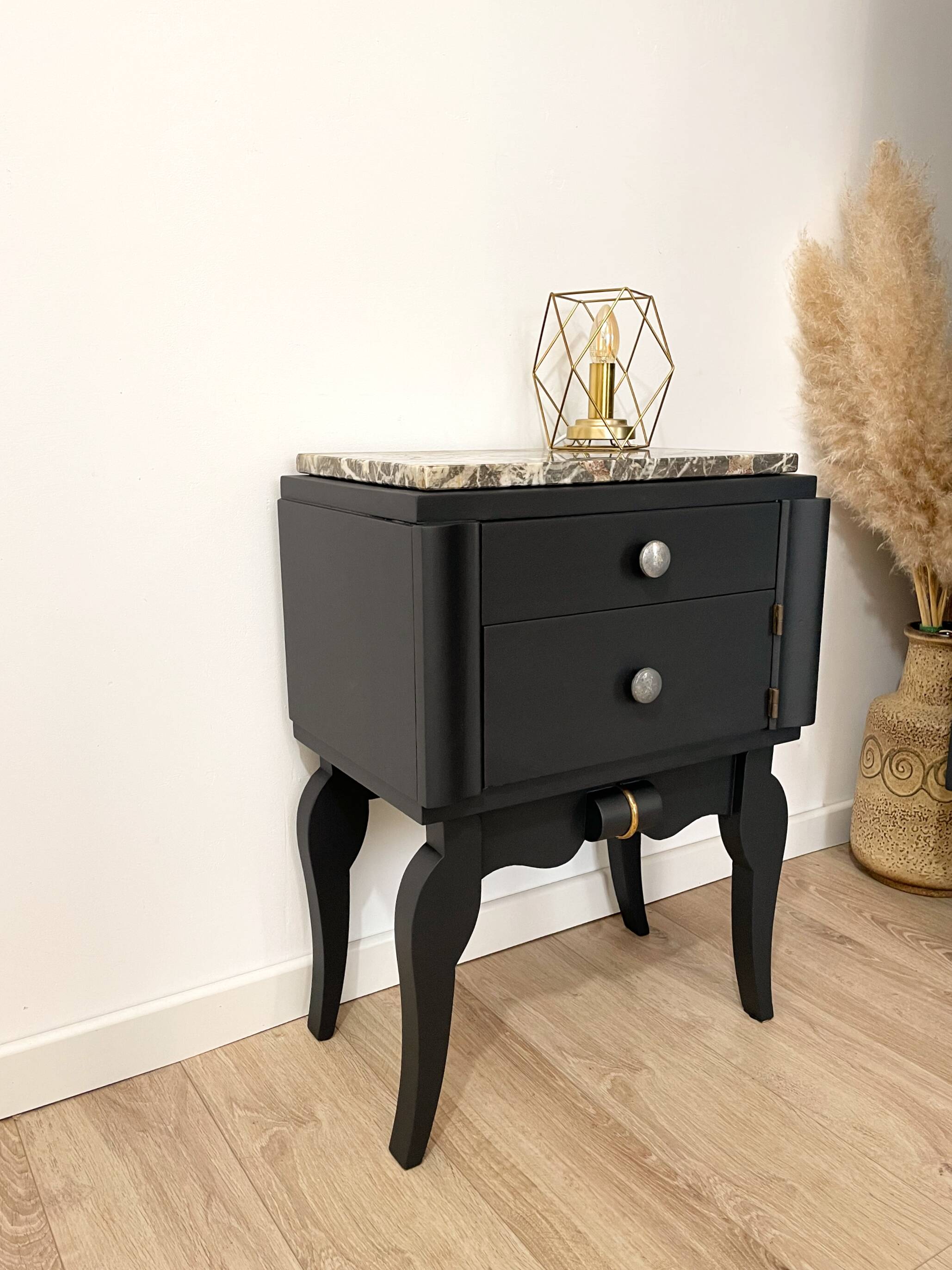 Chevet Art Déco peint en noir