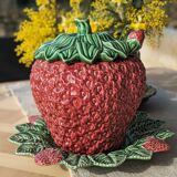 Soupière barbotine Fraise Bordallo