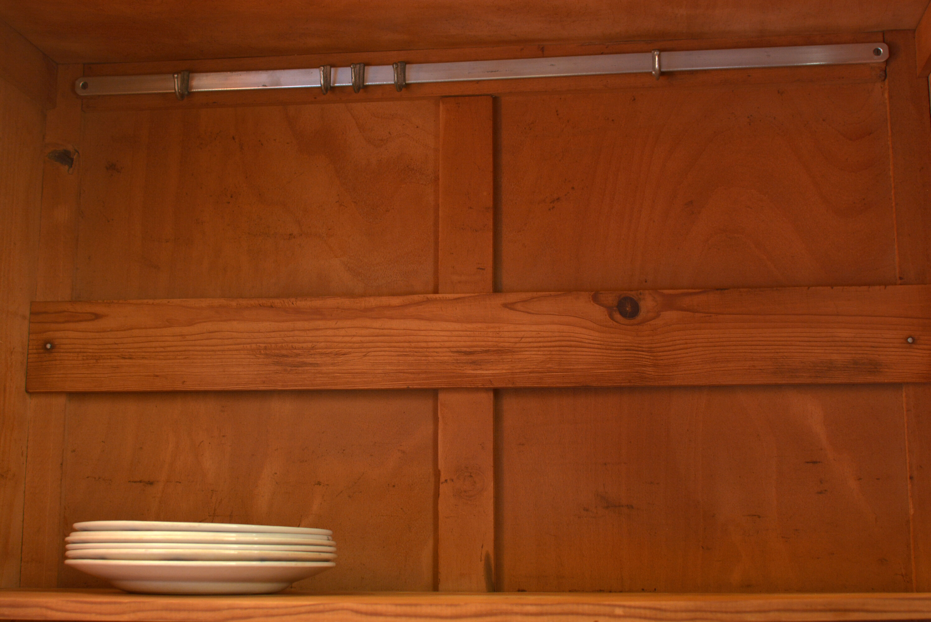 Armoire parisienne garde-manger