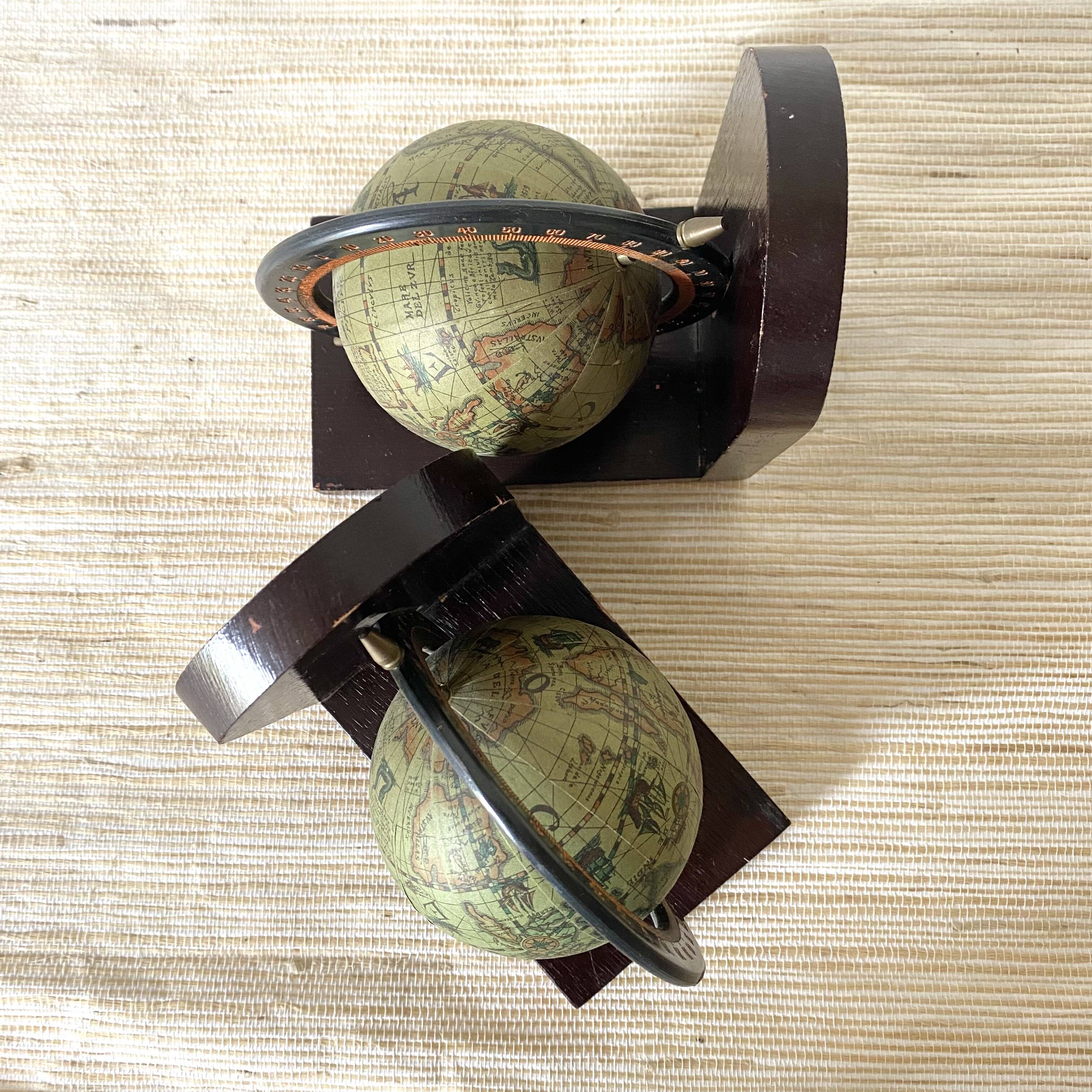 Serre livres vintage globes terrestres