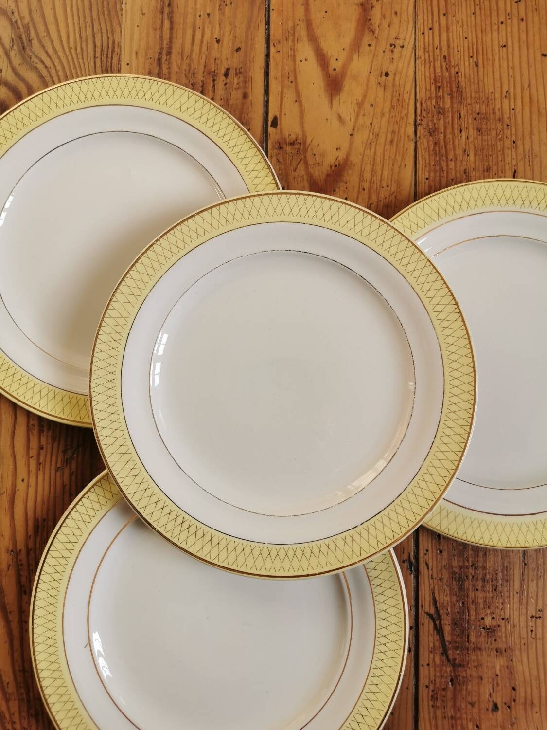 Mix of vintage dessert plates
