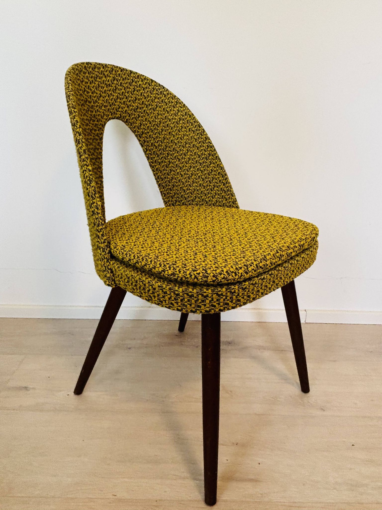 Chaise de salle à manger de style Mid-Century par Antonin Suman, Tchécoslovaquie, années 1960