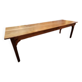 Farm table