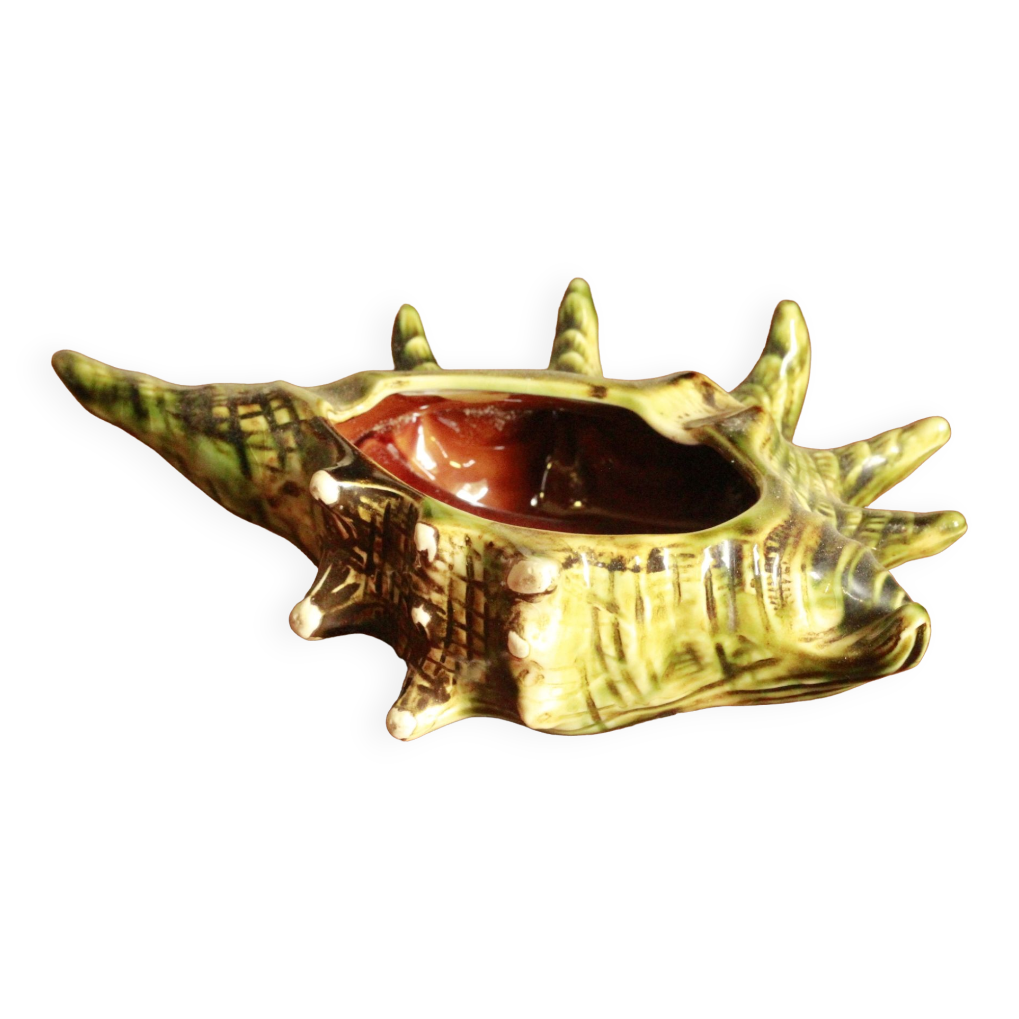 Empty ceramic shell pocket