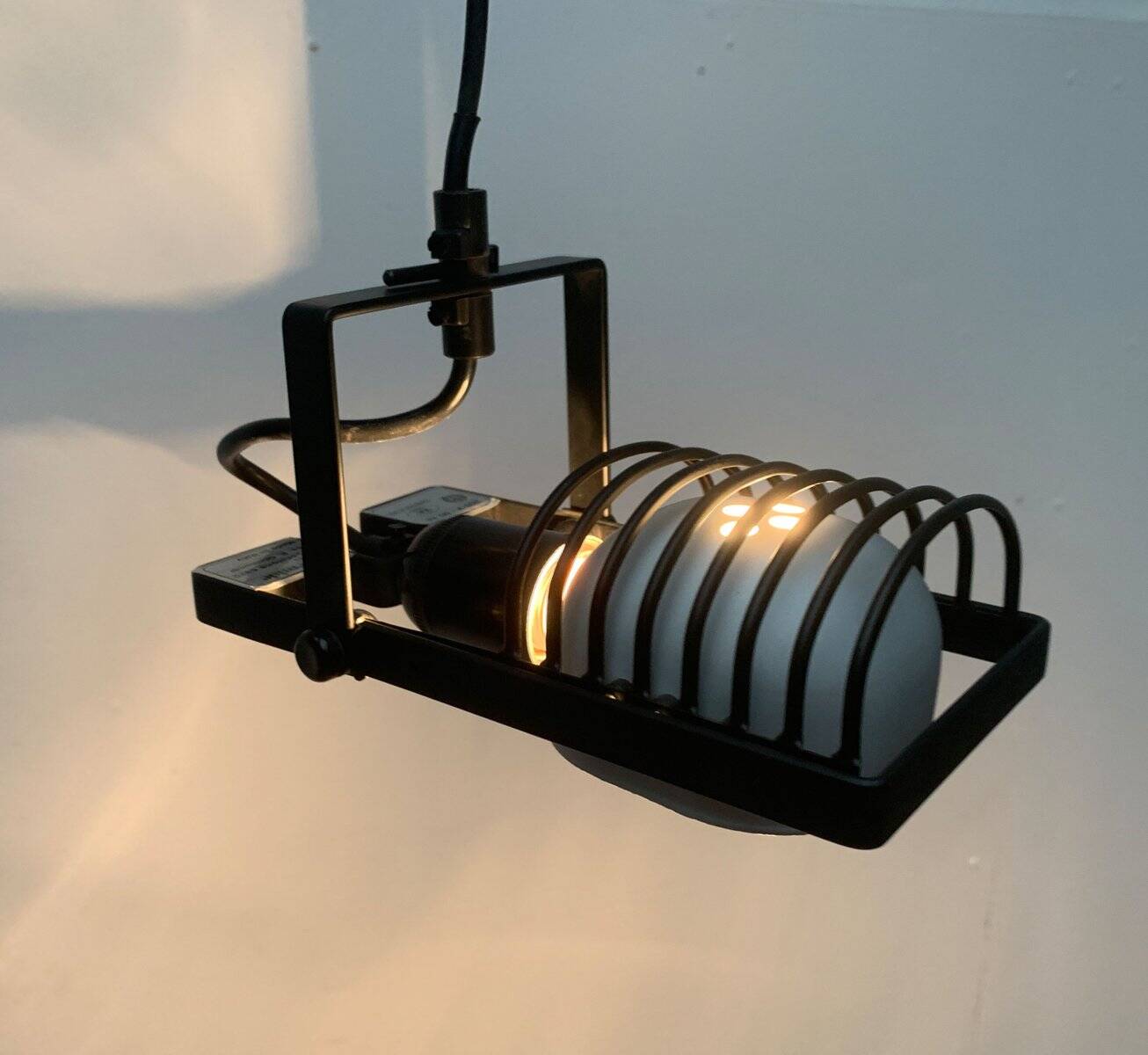 Suspension Cable Italian Synthesis of the Mid-Century by Ernesto Gismondi for Artemide