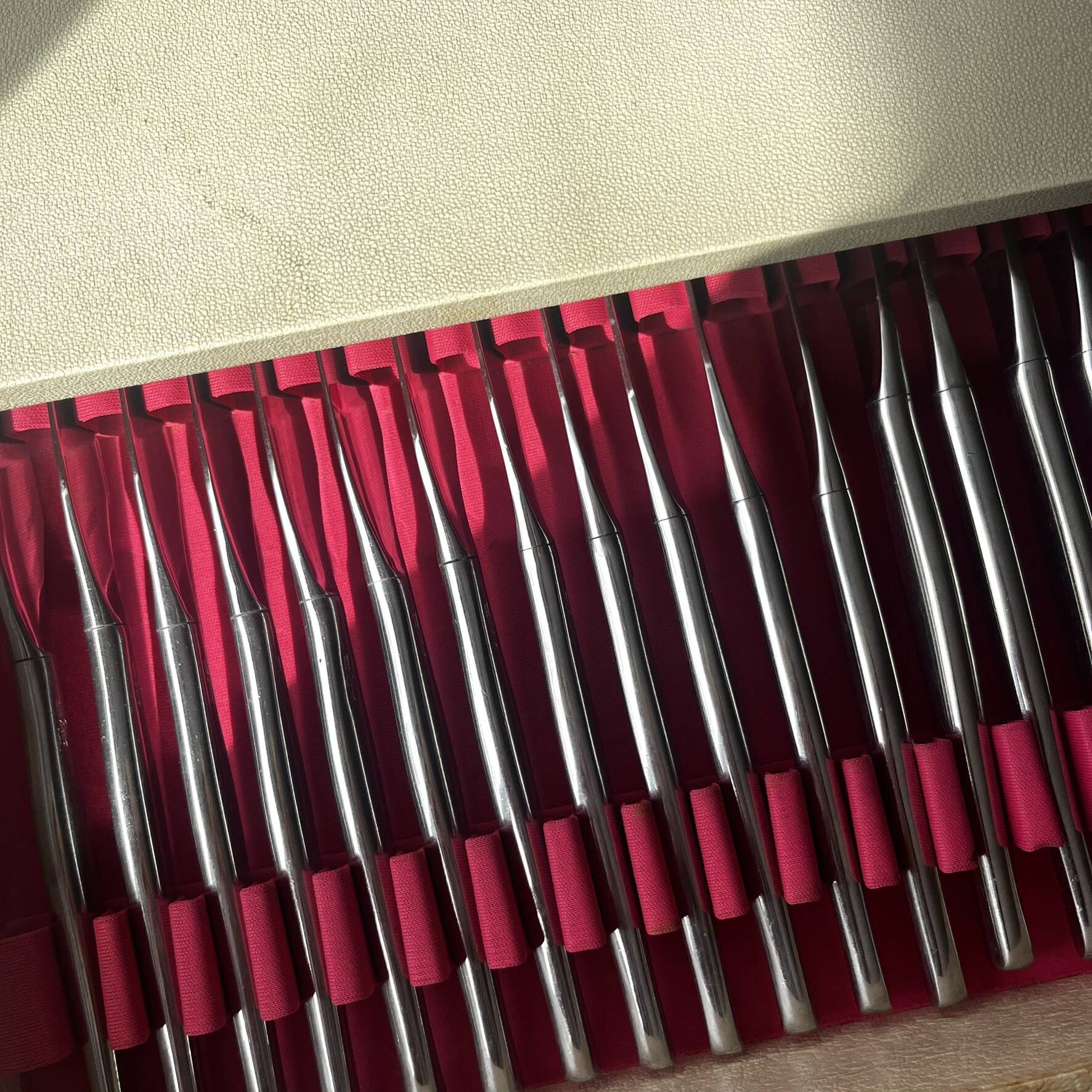 Cutlery set with storage furniture, Gero Zilduro (Netherlands), 100 pieces, stainless steel