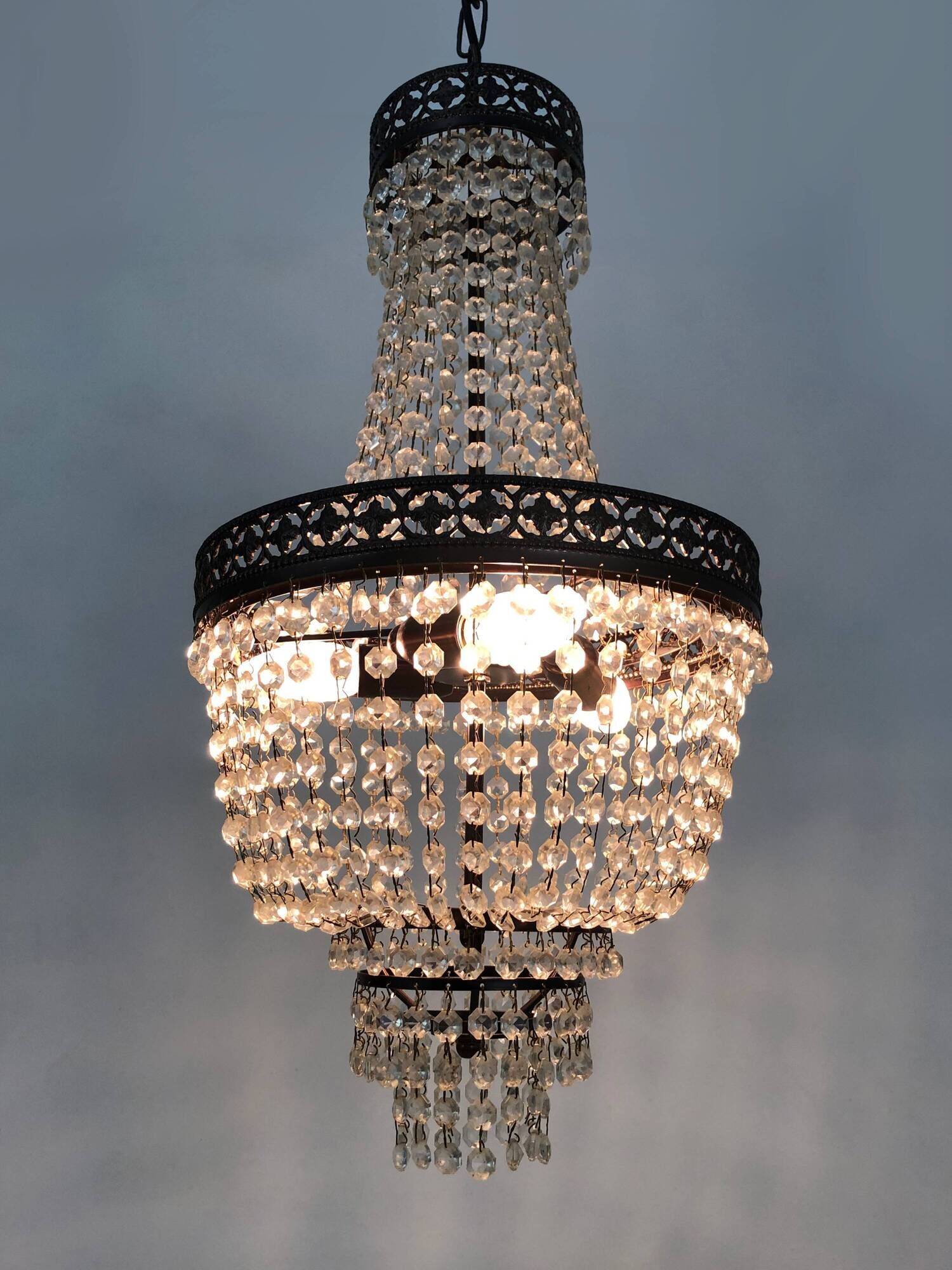 Hot air balloon chandelier, glass grapevines. Chandelier grapevines. Year 80