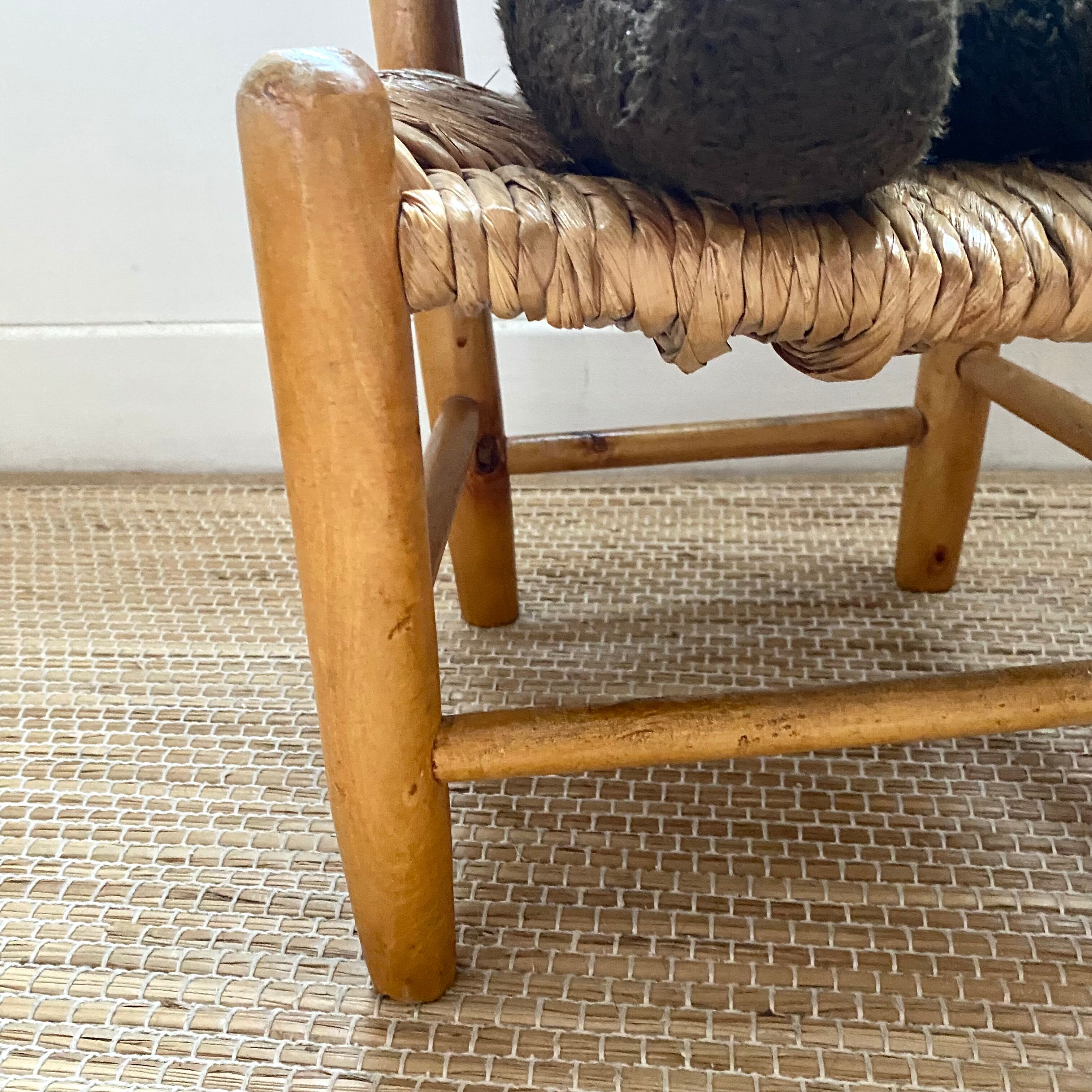 Chaises enfant anciennes en bois et paille