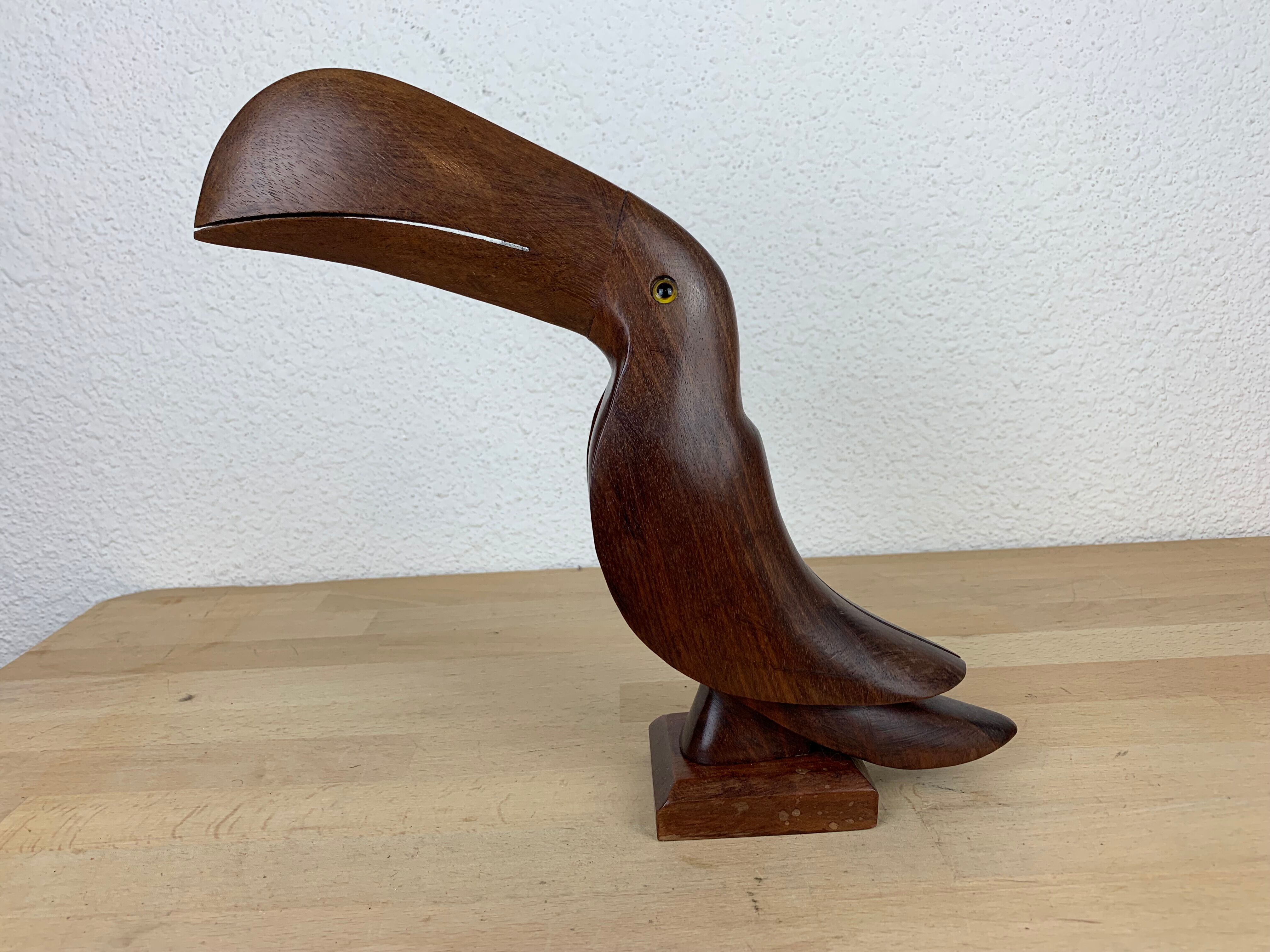 Letter door toucan Scandinavian wood sculpture