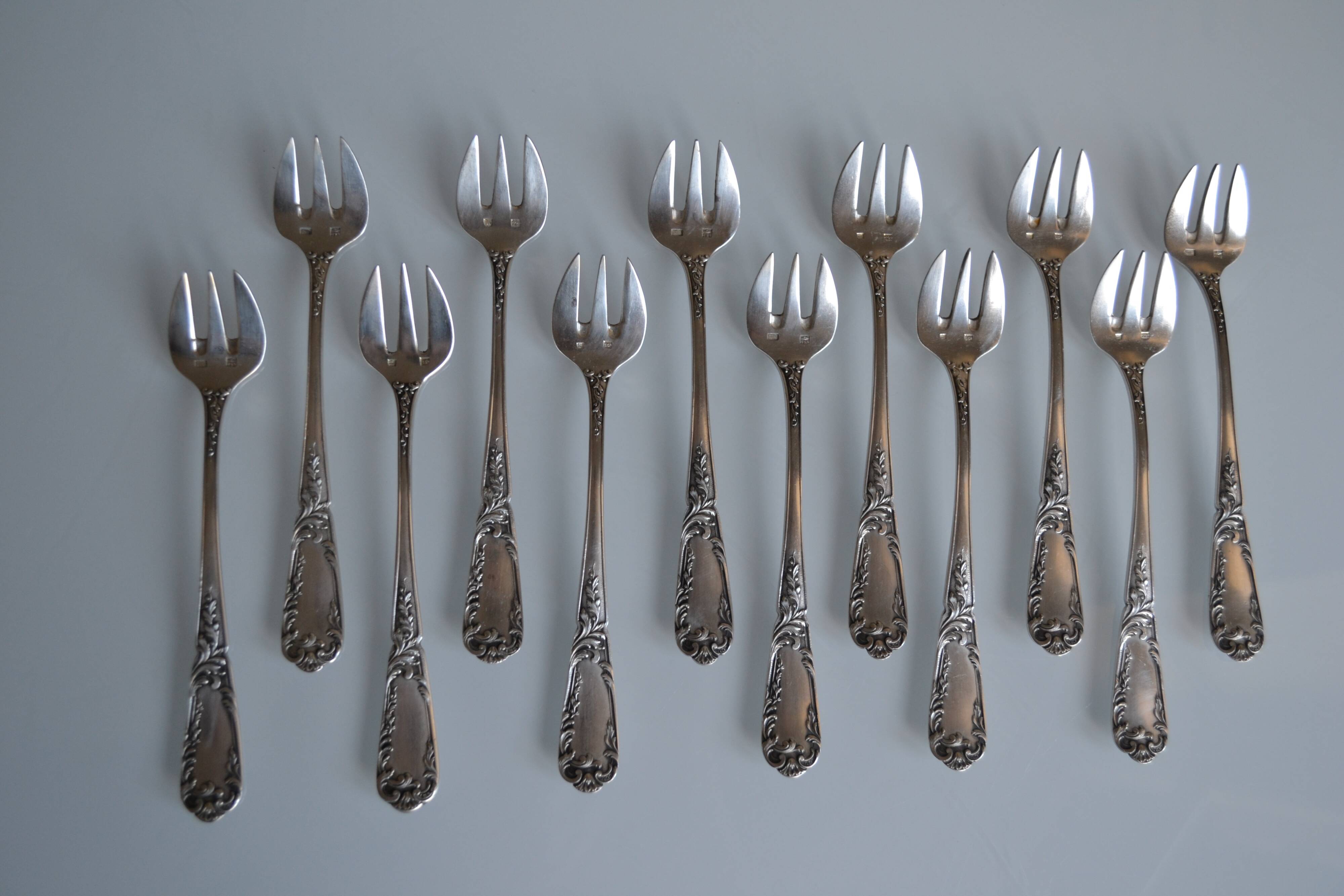 12 fourchettes à huitre métal argenté orfèvre sfam