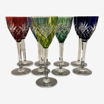 Set of 9 wine glasses in cut crystal of Saint Louis Chantilly