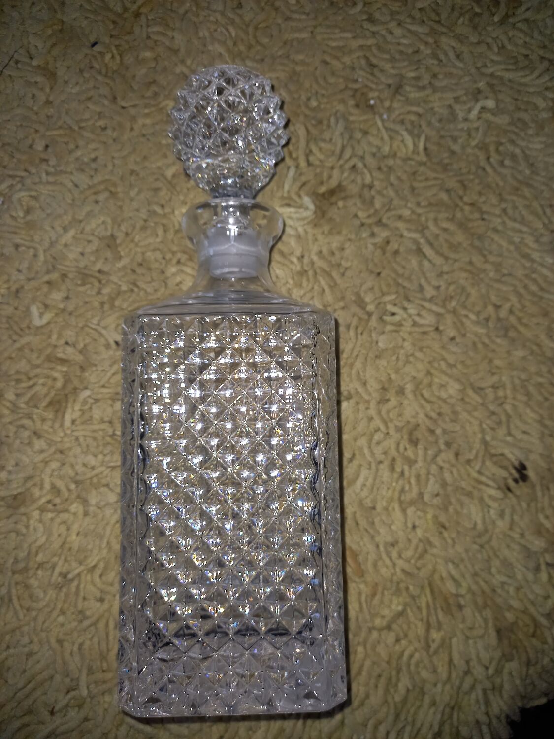 Carafe a whisky en verre avec son bouchon d'origine