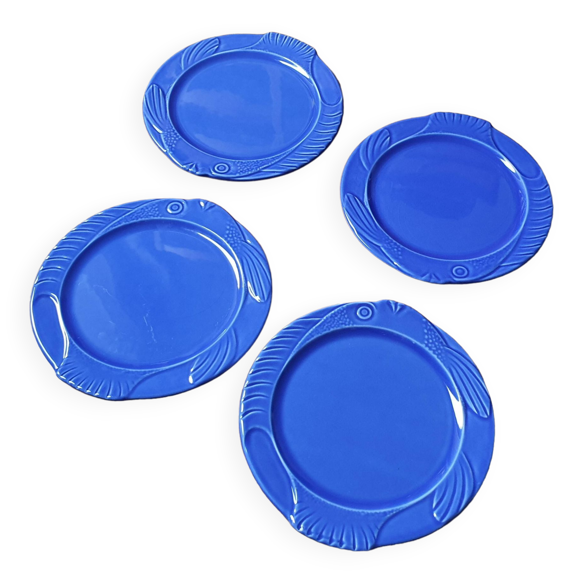 Lot 4 blue "Fish" plates