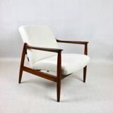 GFM-64 armchair, design by Edmund Homa from the 60s, white boucle