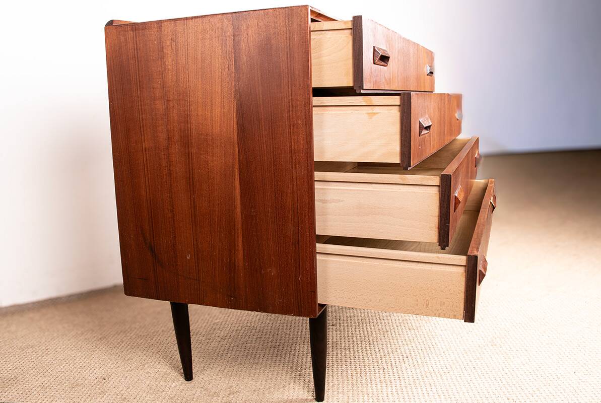 Danish teak chest of drawers, 4 drawers, by Borge Mogensen, Søborg Mobelfabrik.