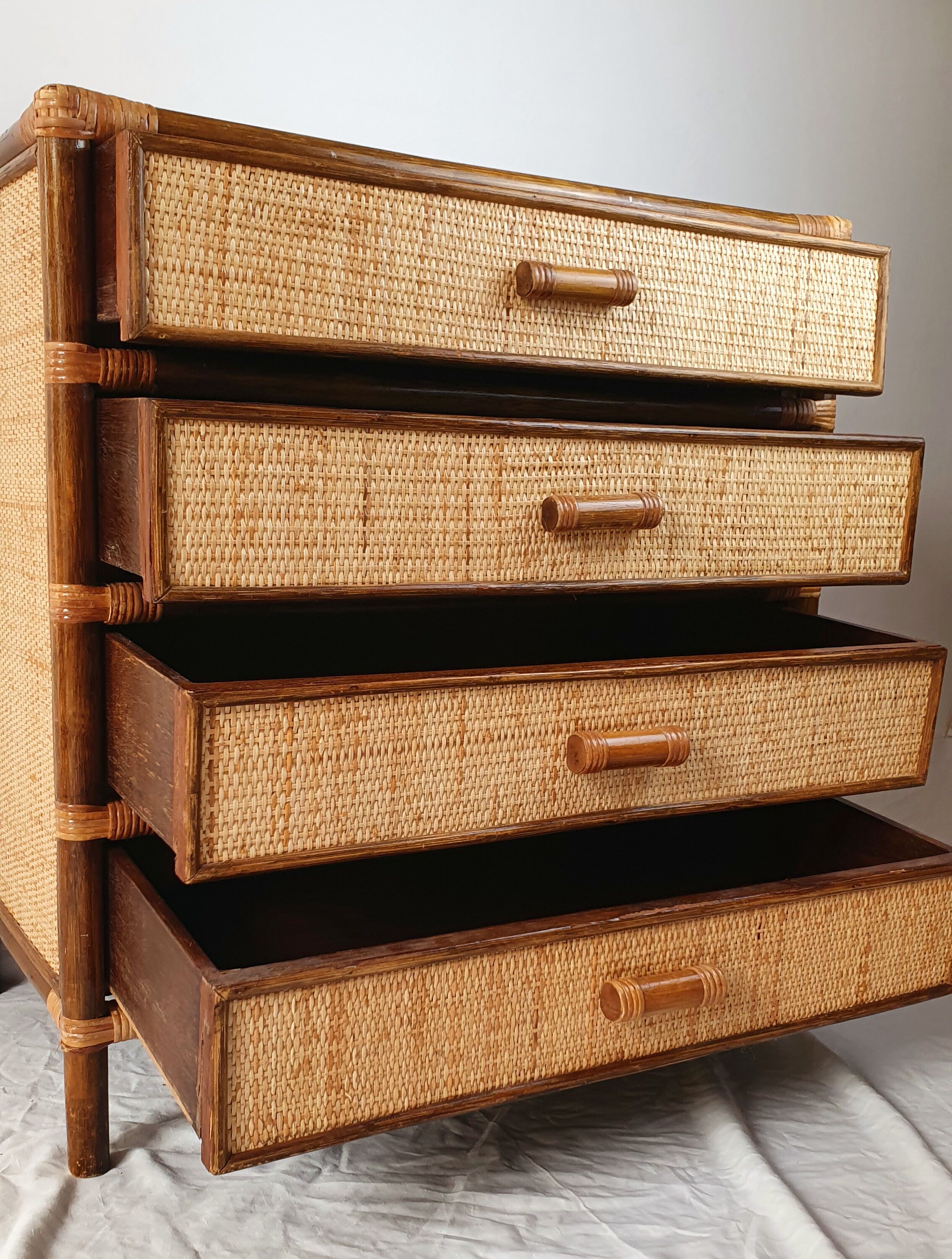 Rattan chest of drawers 4 drawers