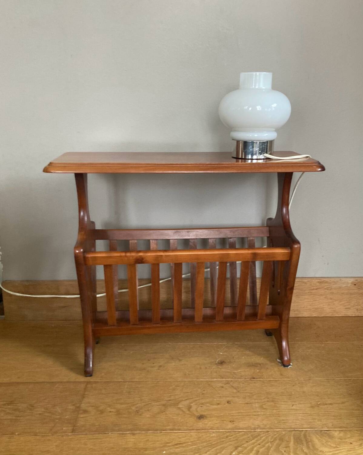 Vintage magazine rack with shelf, Solid cherry wood side table from the 1990s