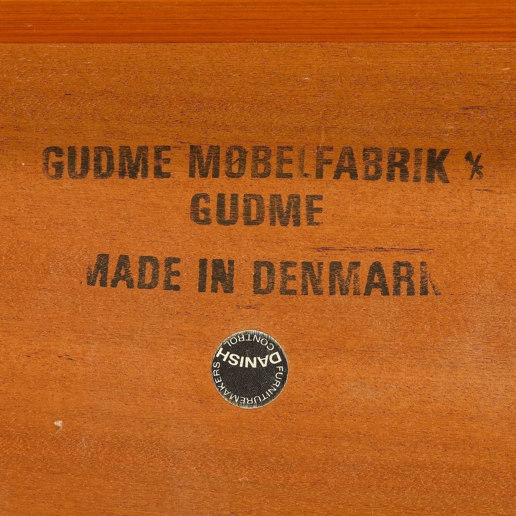 Gudme Mobelfabrik rosewood table with extensions, Denmark 1970s