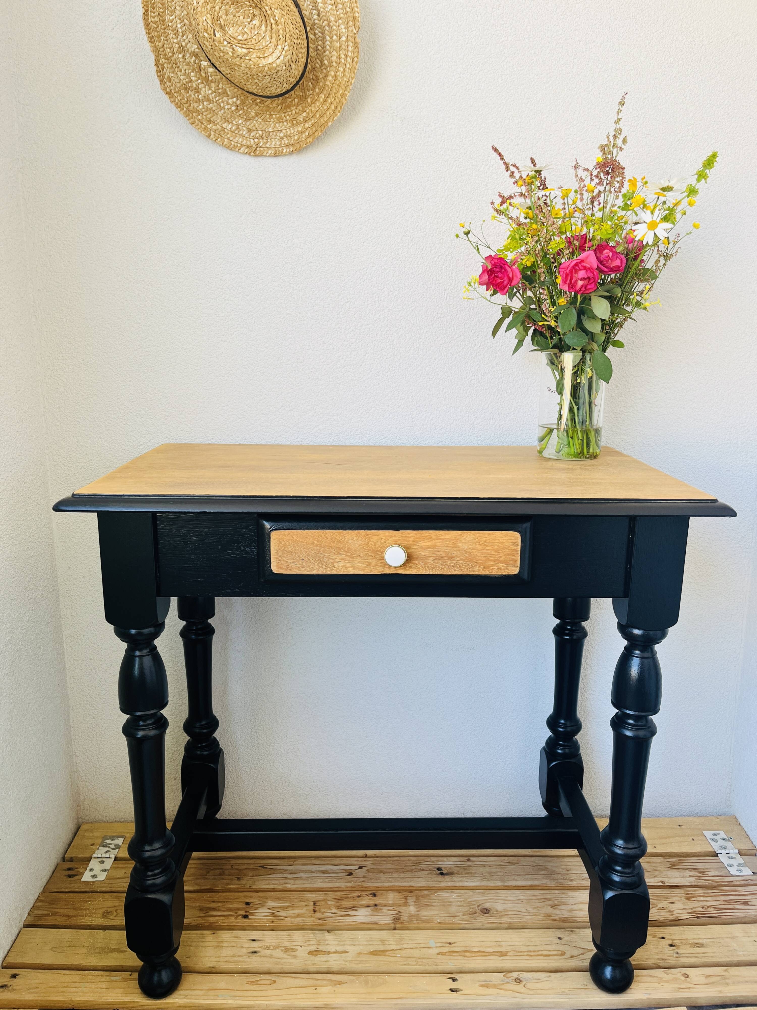 Desk/Console