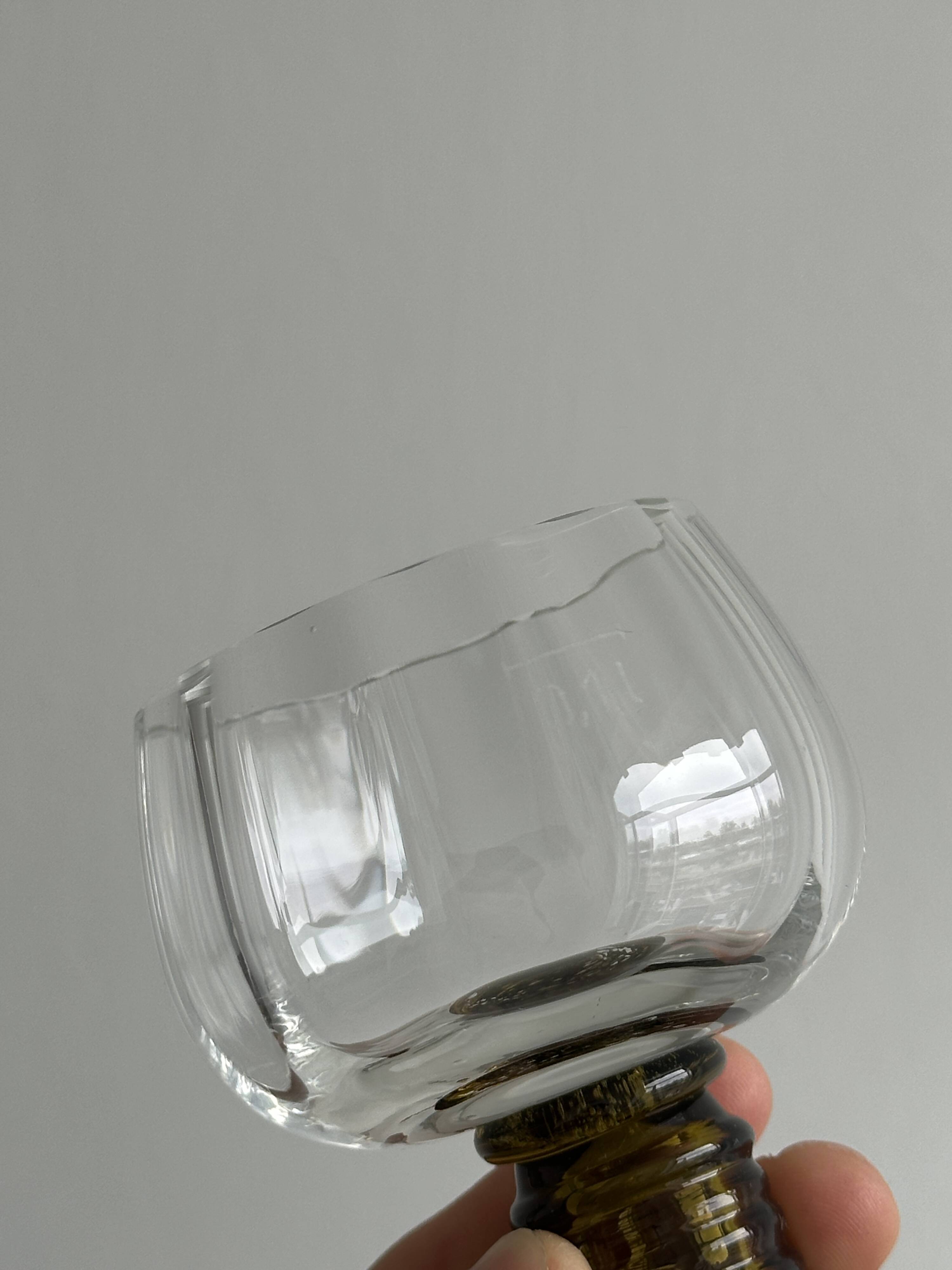 Wine glass duo