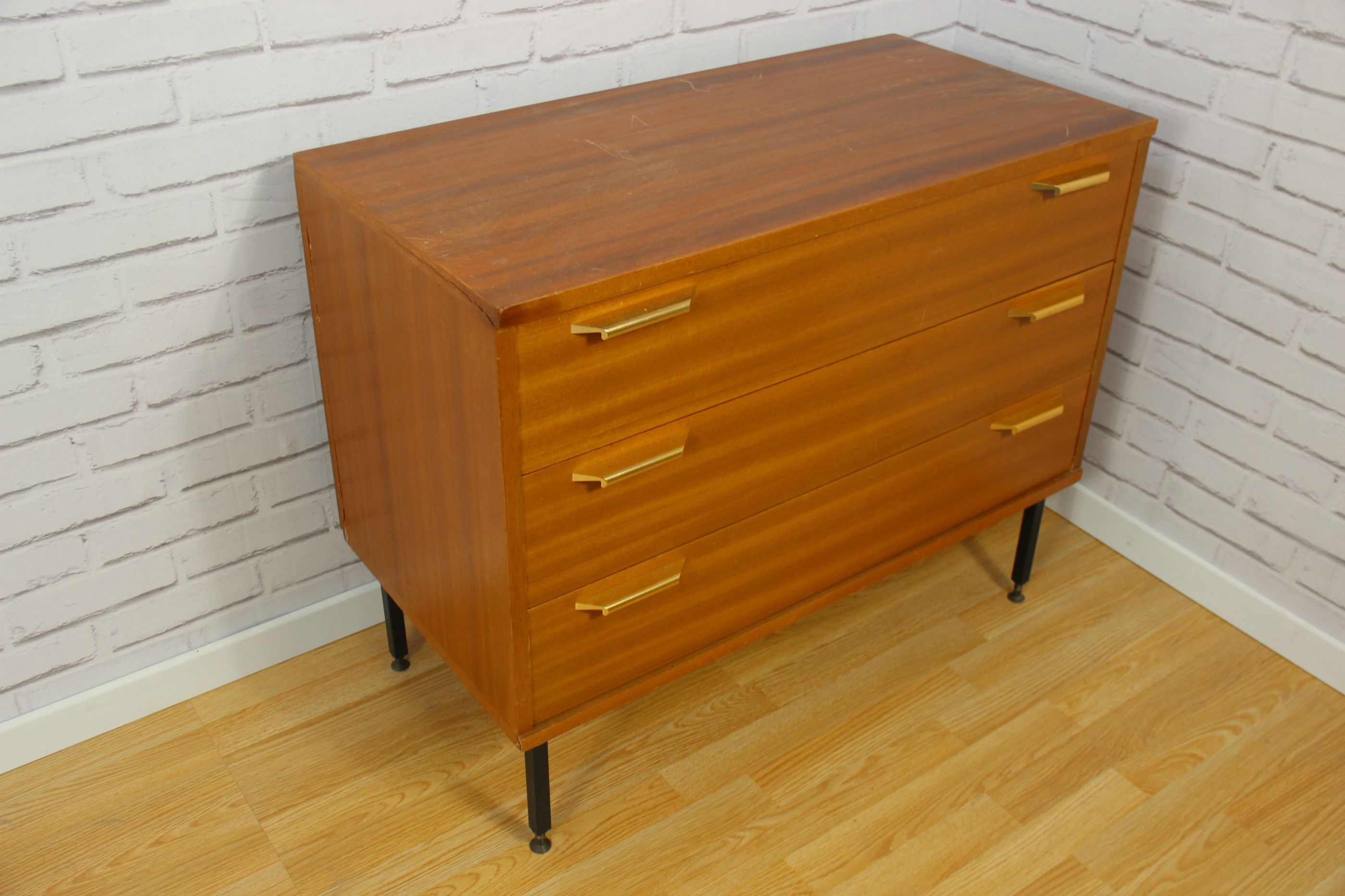 Dresser 70